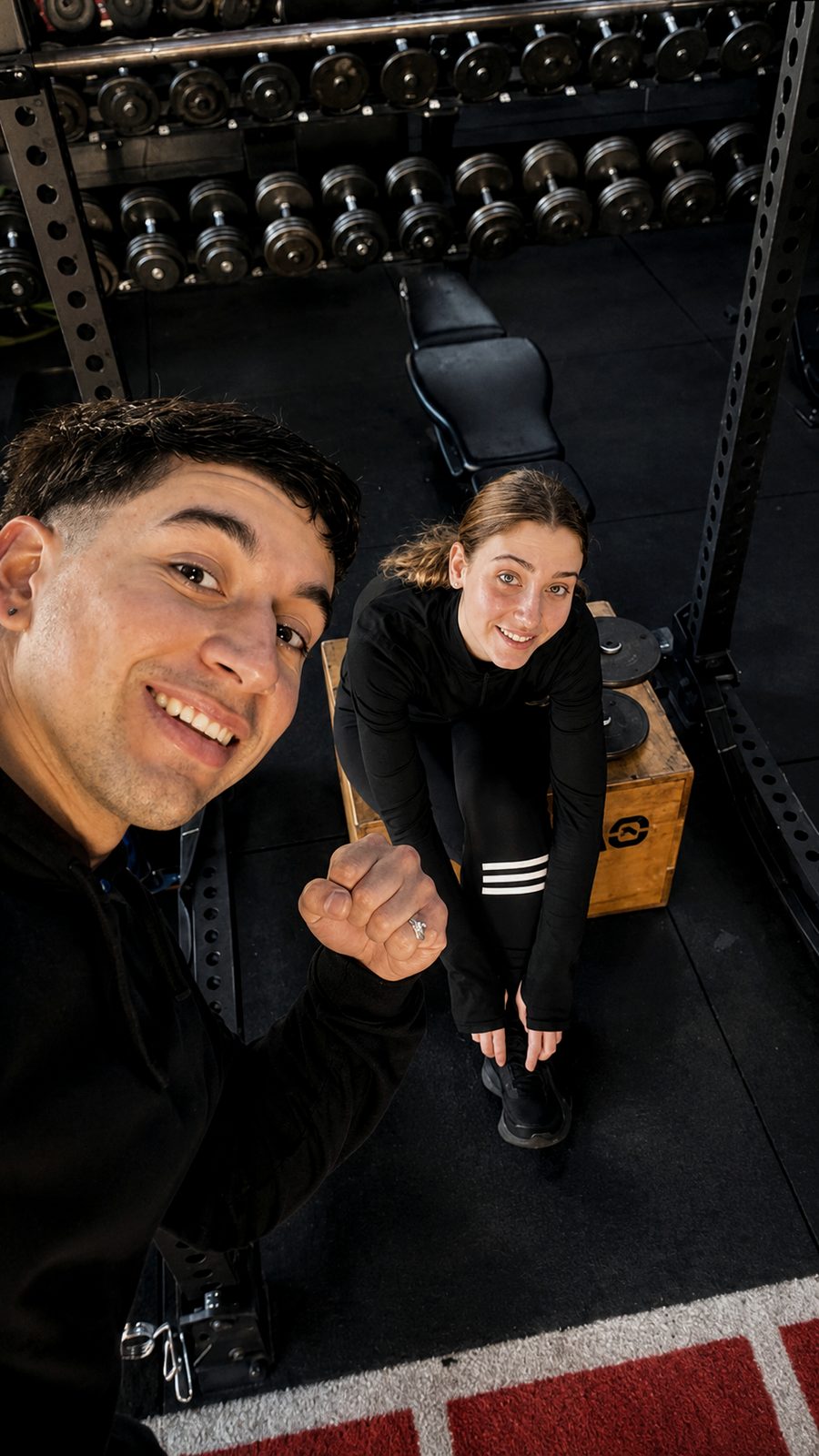 Matías entrenando con una alumna